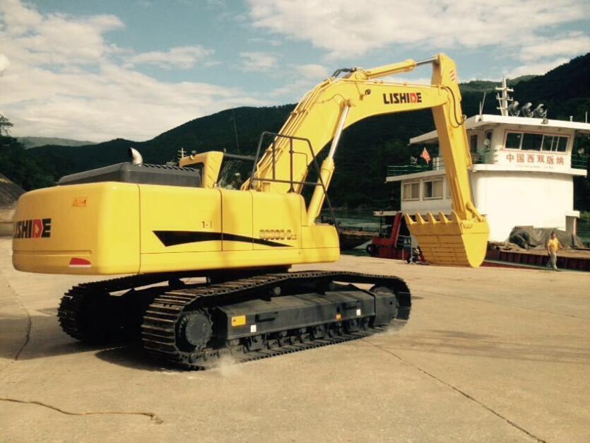 湄公河承运挖机至缅甸大其力